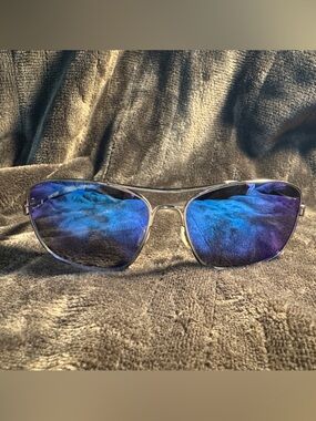 Mirrored Blue Aviator Sunglasses